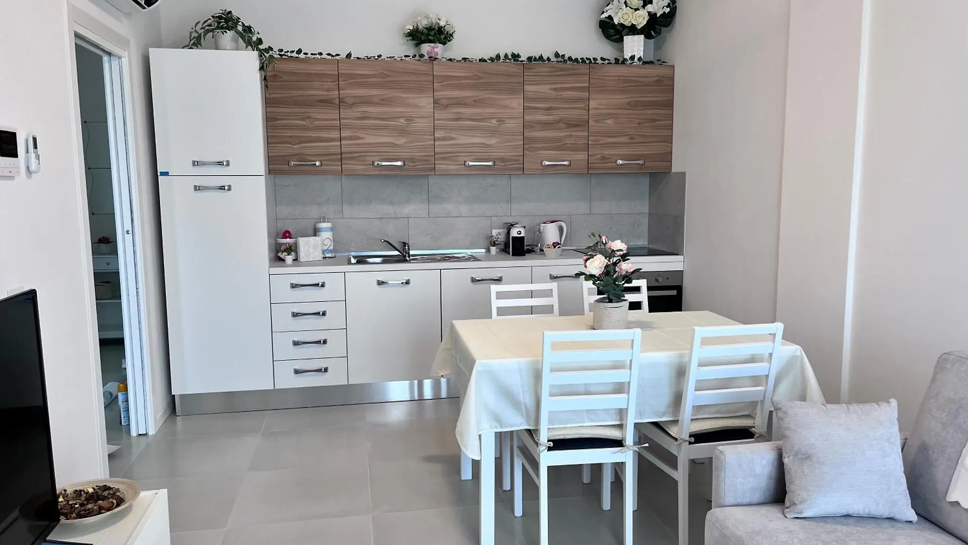 Casa Vacanze Sofy & Marty Cattolica Apartment