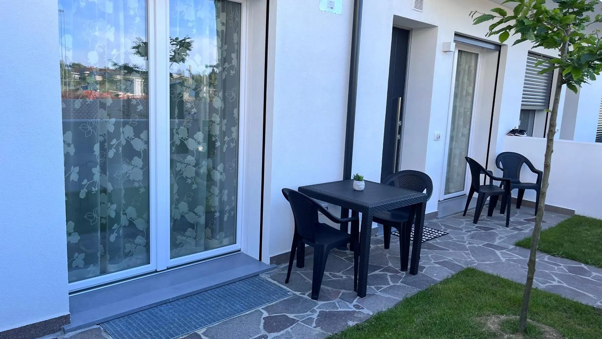 Casa Vacanze Sofy & Marty Cattolica Apartment